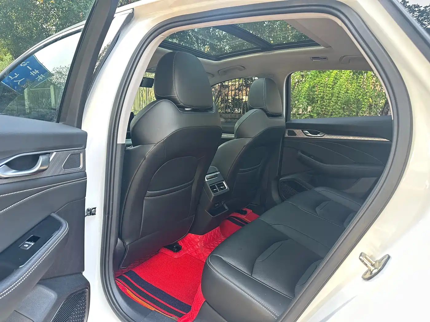 Фото 8 - Geely Preface