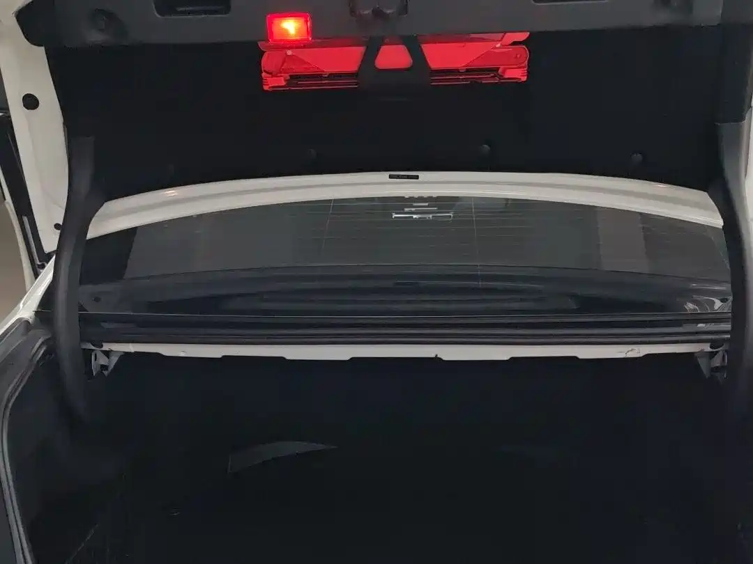 Mercedes-Benz E-Class 2015 E 200 L фото 16