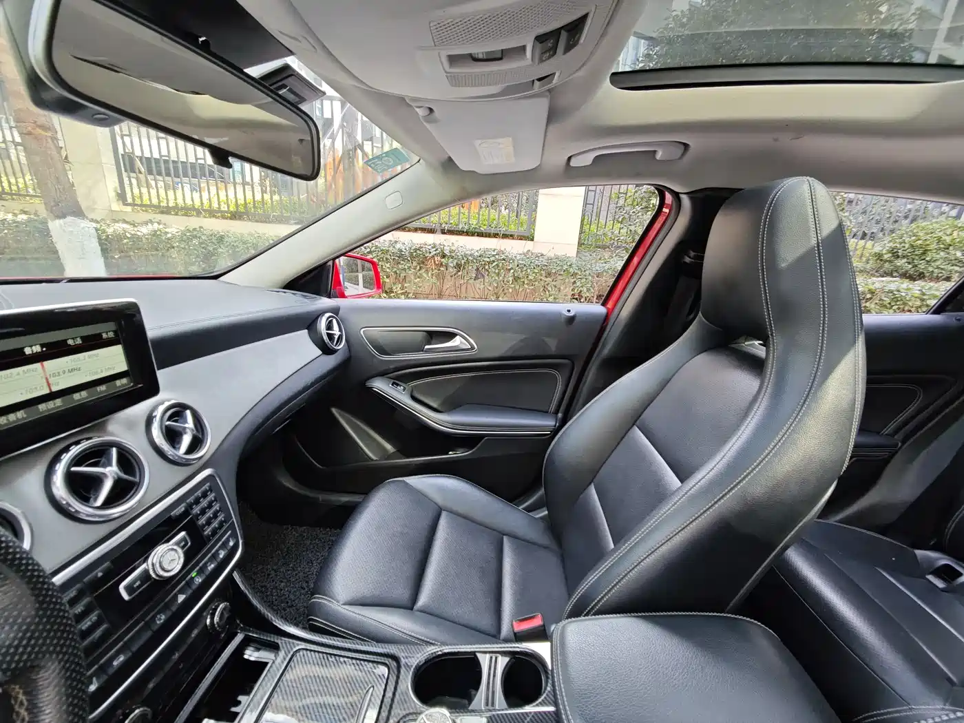 Mercedes-Benz GLA 2015 GLA 220 4MATIC Fashion Edition фото 10