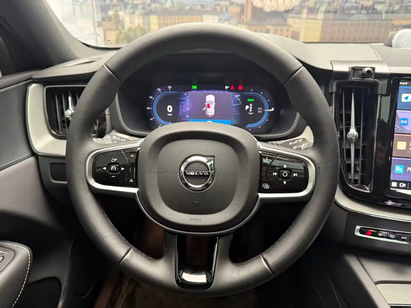 VOLVO XC60 PLUG IN HYBRID