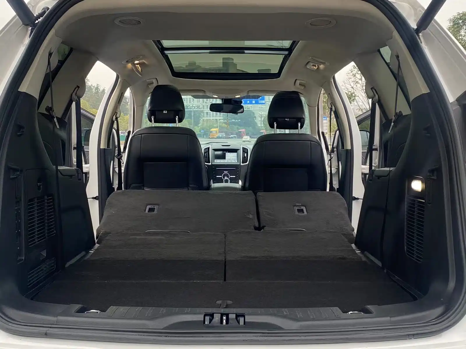 Фото 6 - Ford Edge
