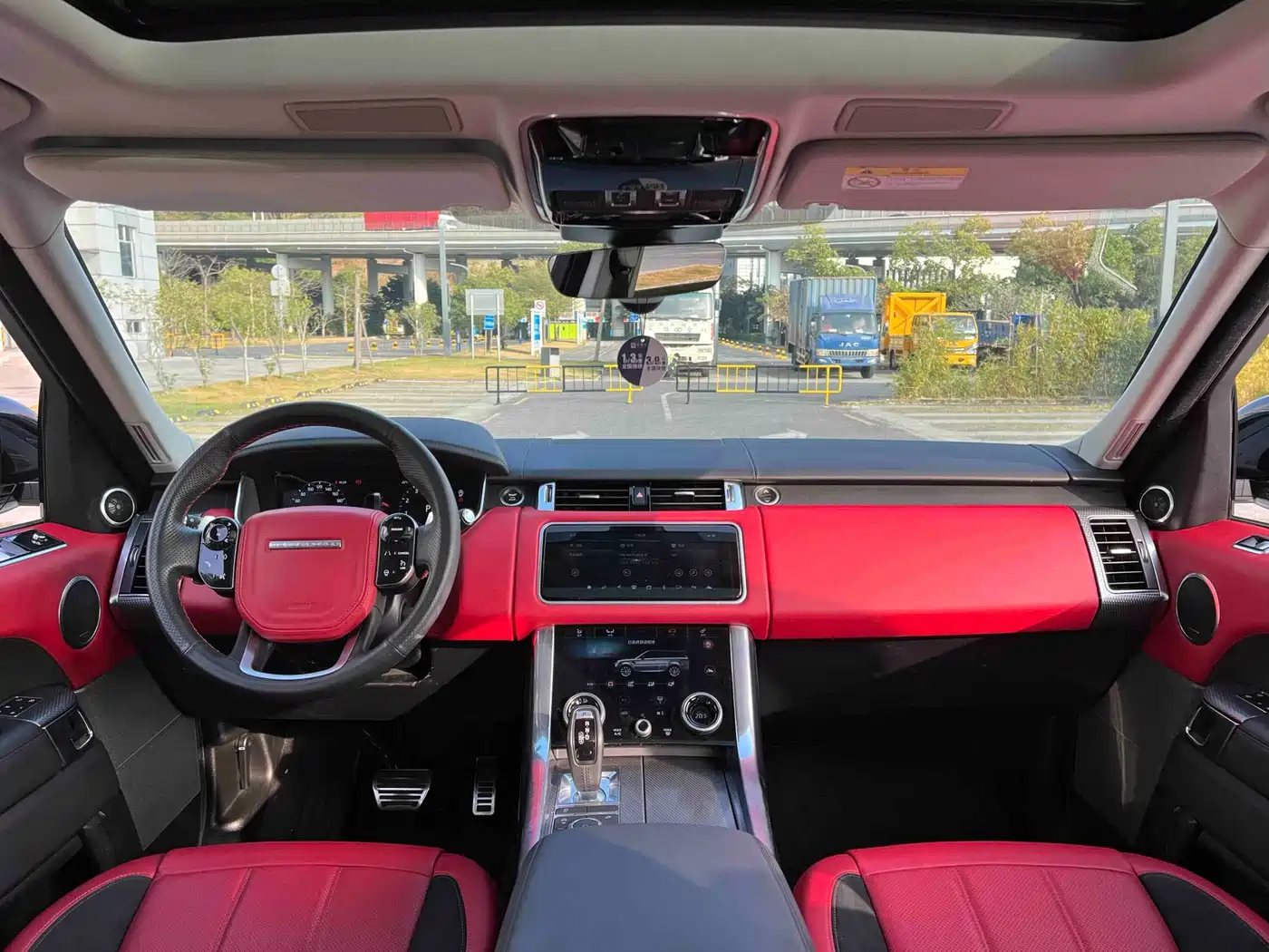 Land Rover Range Rover Sport 2021 3.0 L6 Gloss Black Edition фото 19