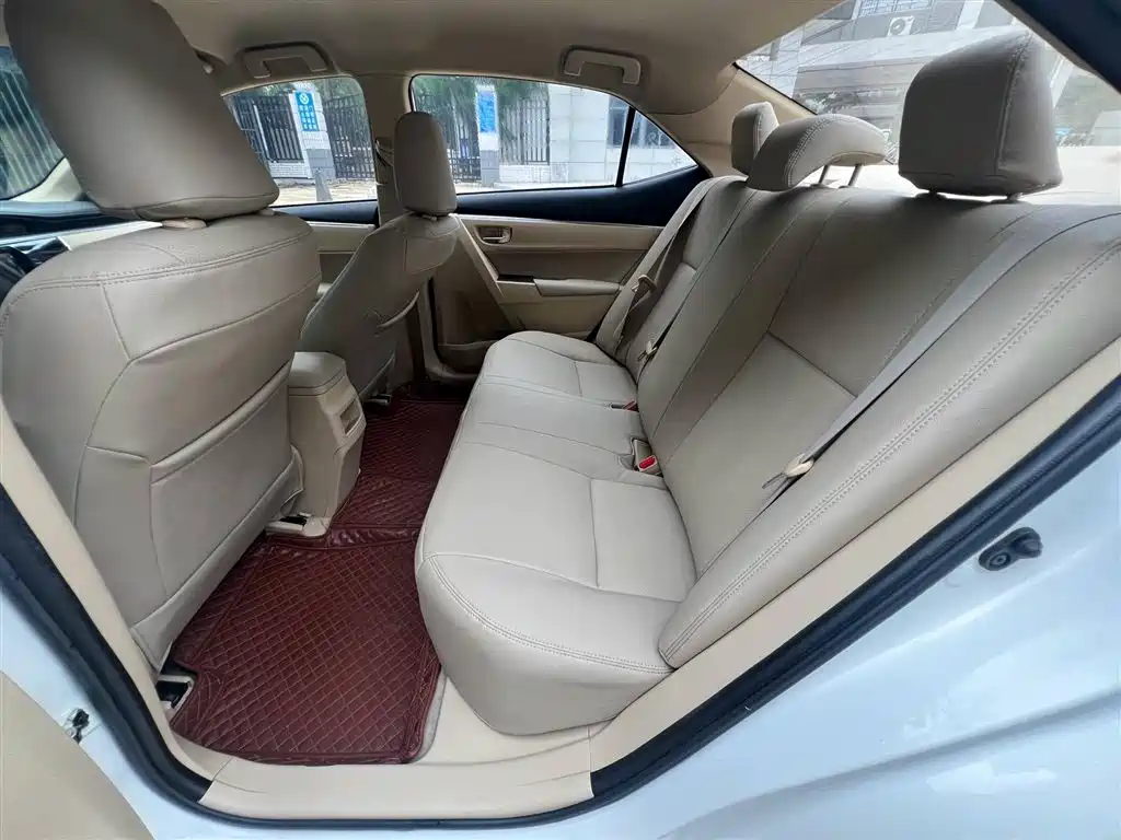 Toyota Corolla 2014 1.6L CVT GL фото 5