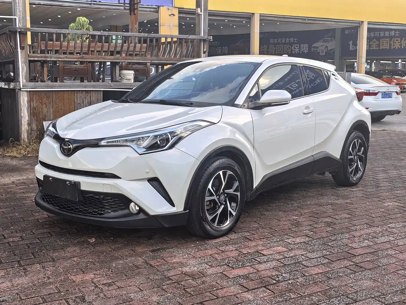 Toyota C-HR 2018 2018 2.0L Leading Edition China V