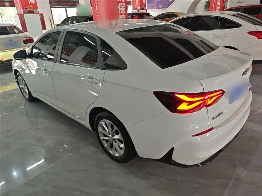 CHEVROLET CRUZE