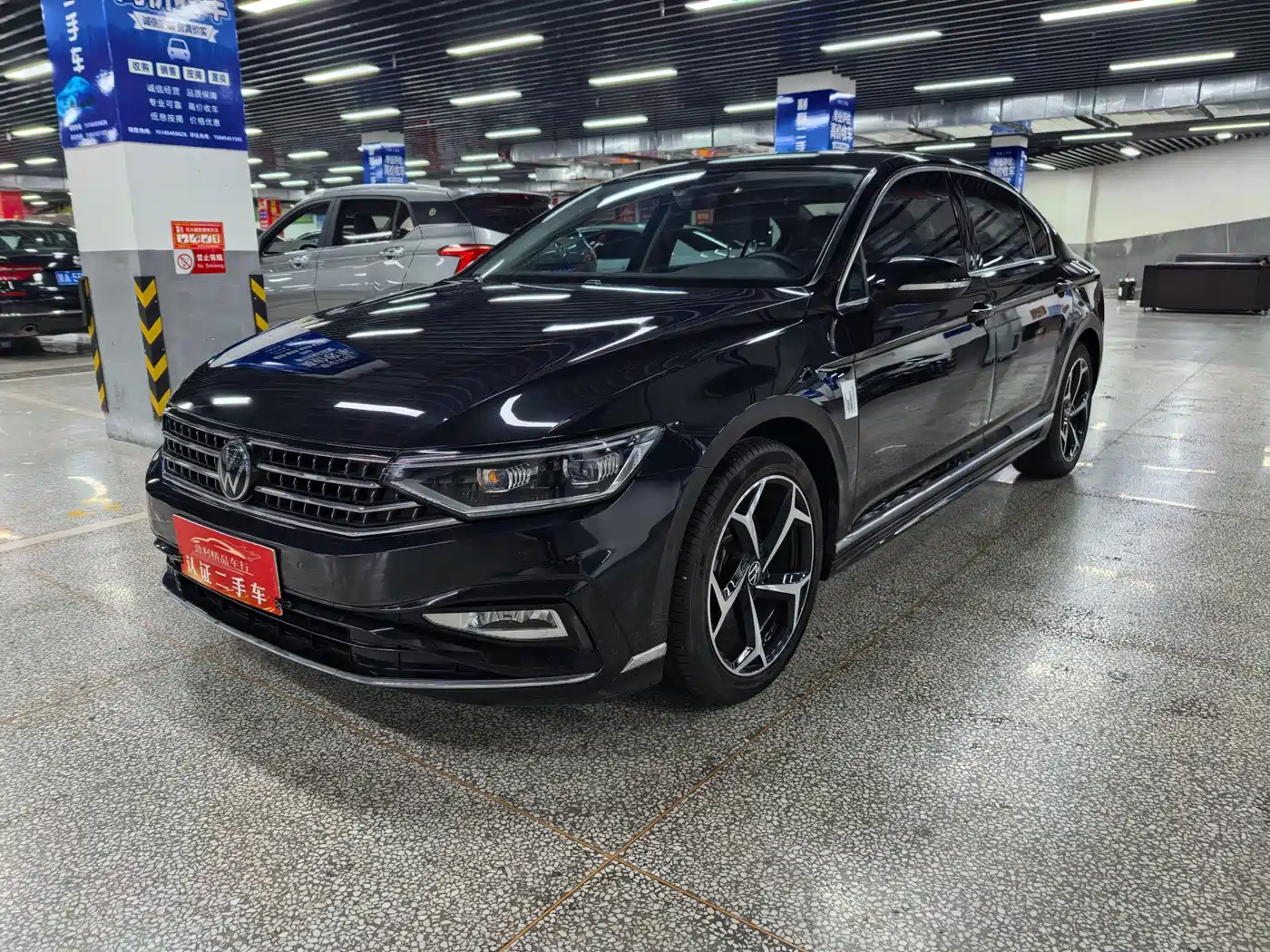 Volkswagen Magotan 2023 2 Million Units Anniversary Edition 330TSI DSG Leading Type