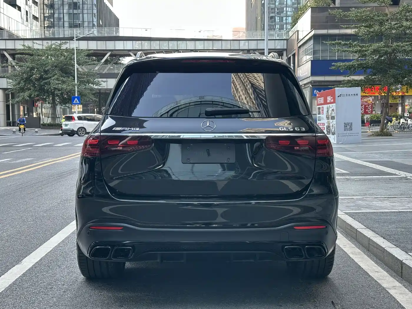 Mercedes-Benz GLS AMG 2024 AMG GLS 63 4MATIC+ фото 18