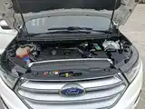 Фото 20 - Ford Edge