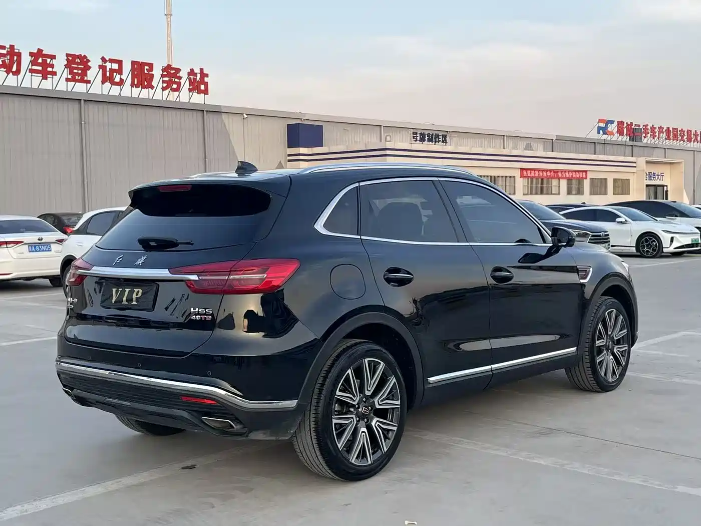 Hongqi HS5 2022 Facelift 2.0T Smart Flag Enjoyment AWD Edition фото 6