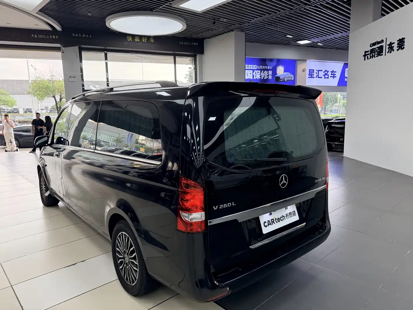 Mercedes-Benz Vito 2016 2.0T Elite Edition фото 9