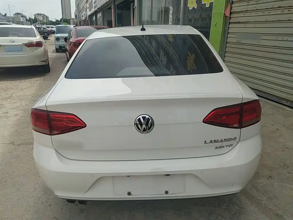 Volkswagen Lamando 2017 230TSI DSG Trend Edition фото 6
