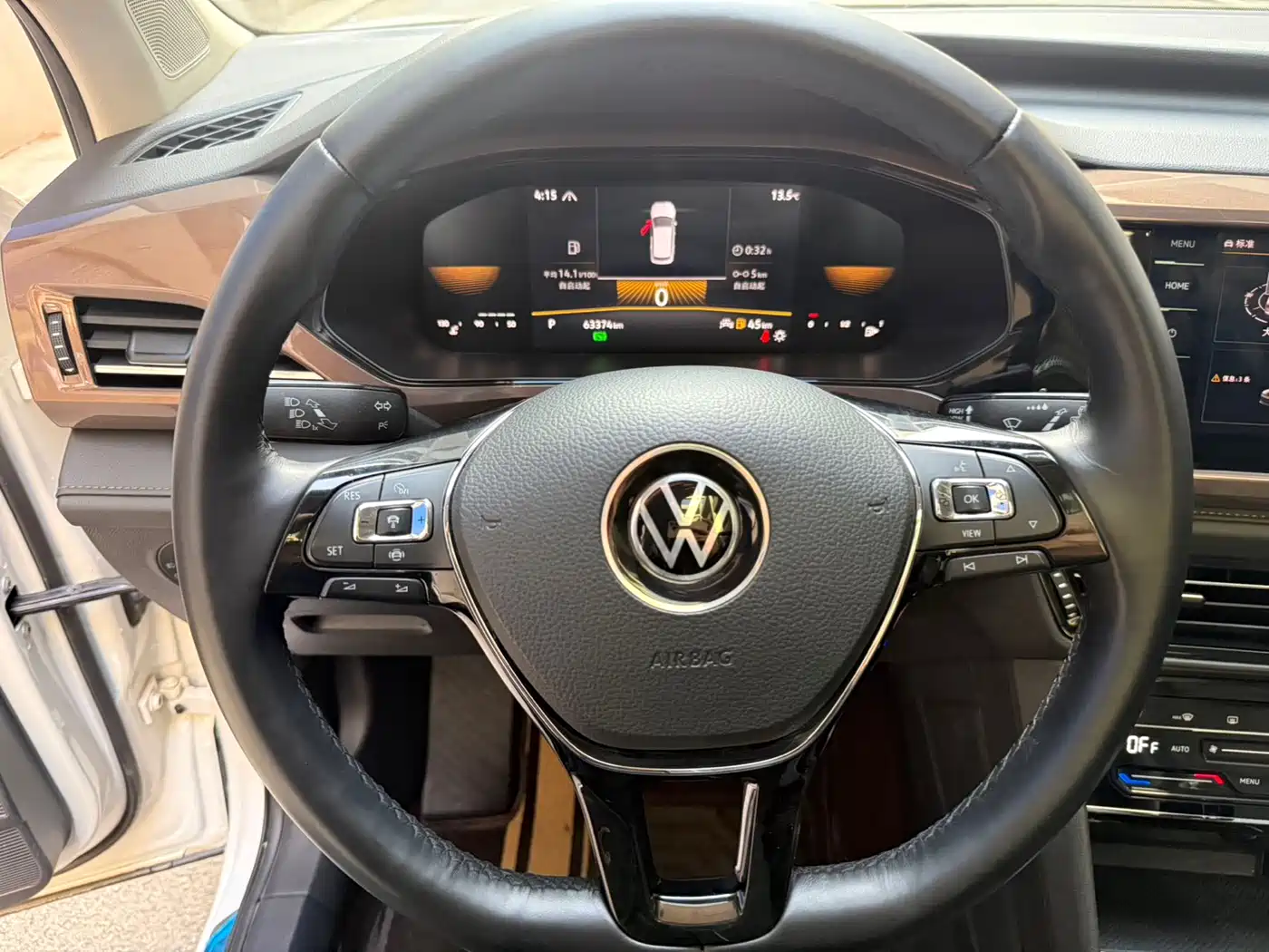Volkswagen Tharu 2022 280TSI FWD Luxury Edition фото 11