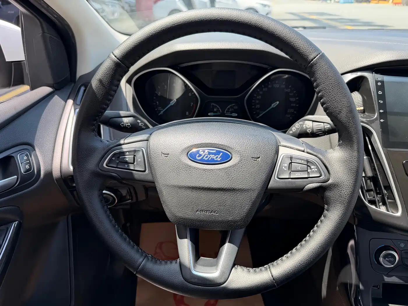 Фото 25 - Ford Focus