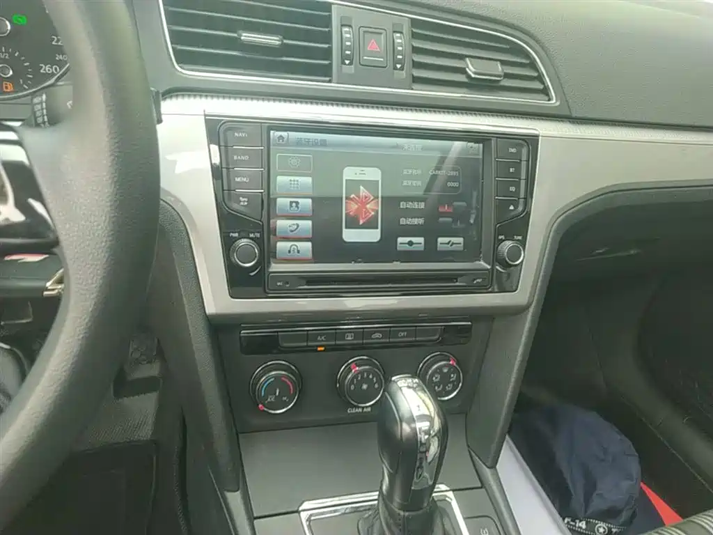 Volkswagen Lamando 2017 230TSI DSG Trend Edition фото 13