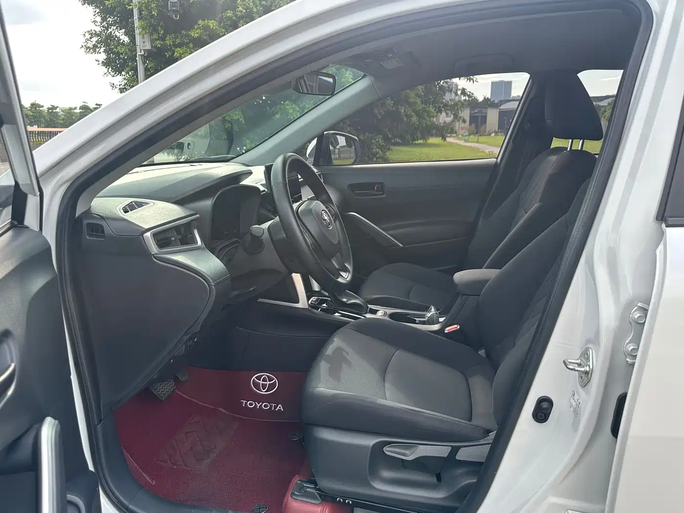 Toyota Corolla Cross 2024 2024 2.0L Smart Hybrid Dual Engine Pioneer Edition