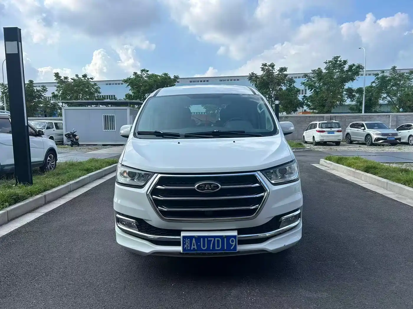 JAC Refine Refine M4 2019 2018 Business Edition 1.5T Manual Hybrid Luxury