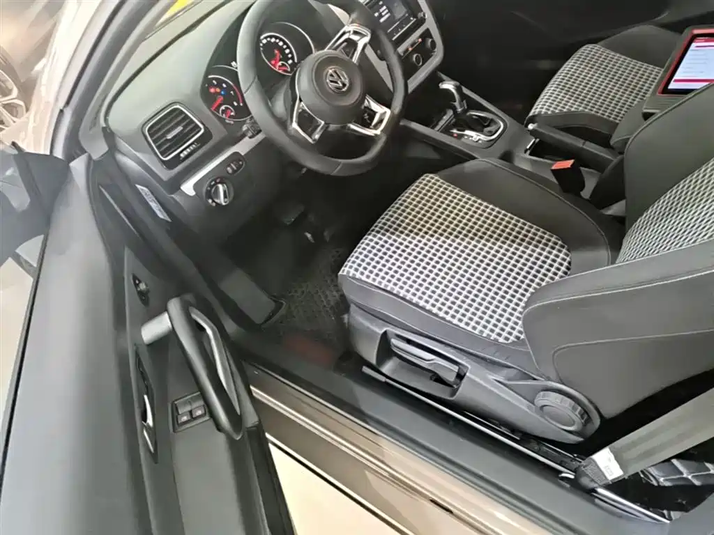 Volkswagen Scirocco 2017 2015 1.4TSI Trend Edition