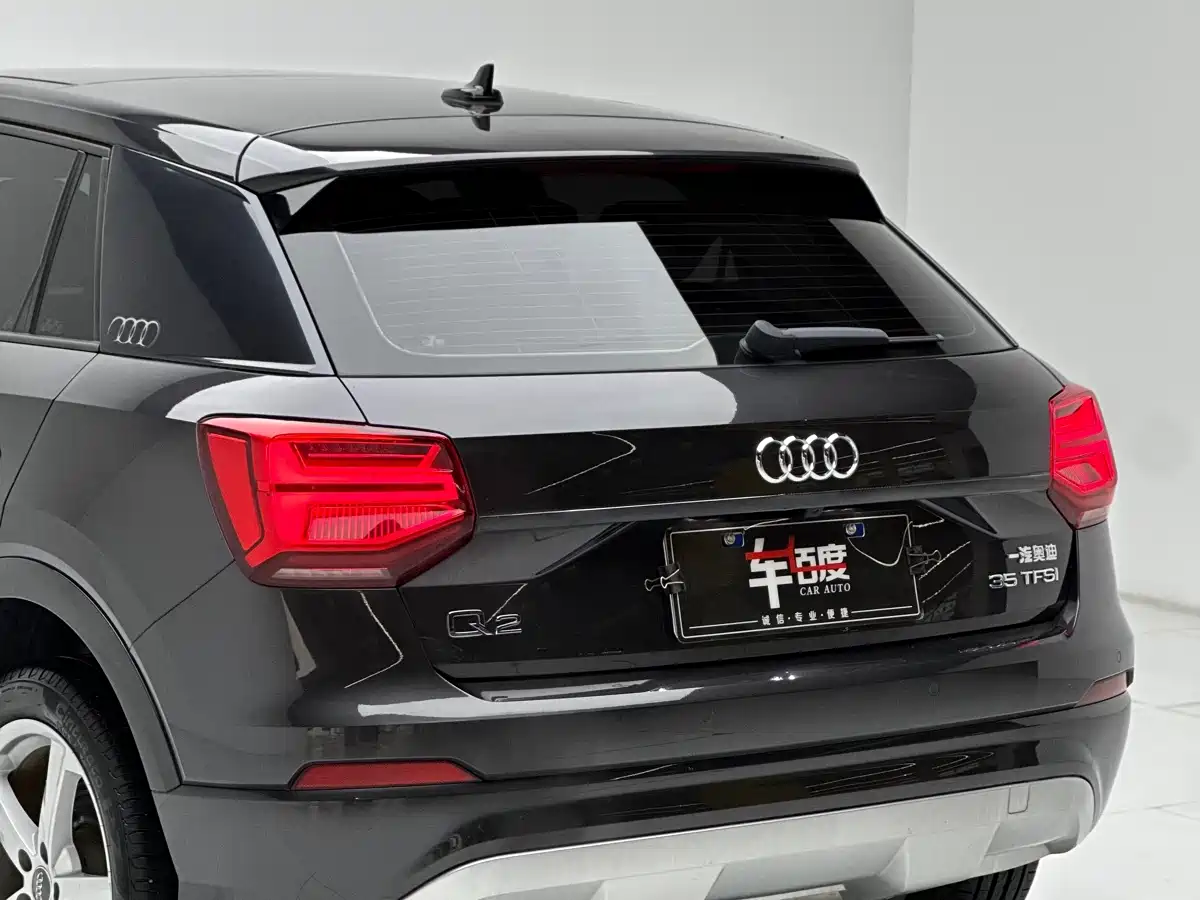 Audi Q2L 2018 35 TFSI Fashion Elegance China VI фото 12