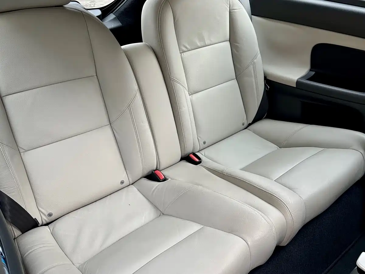 Volvo C30 2013 2013 2.0L Dynamic Edition