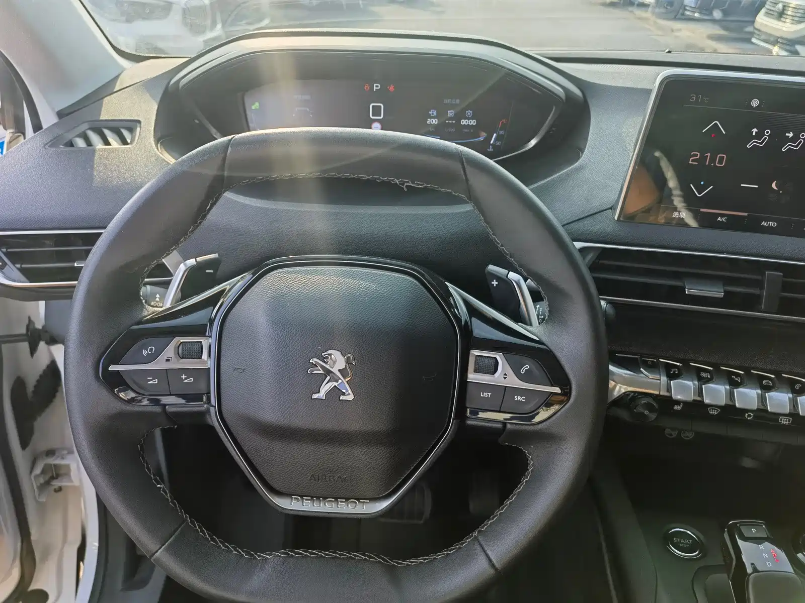 Photo 10 - Peugeot 5008