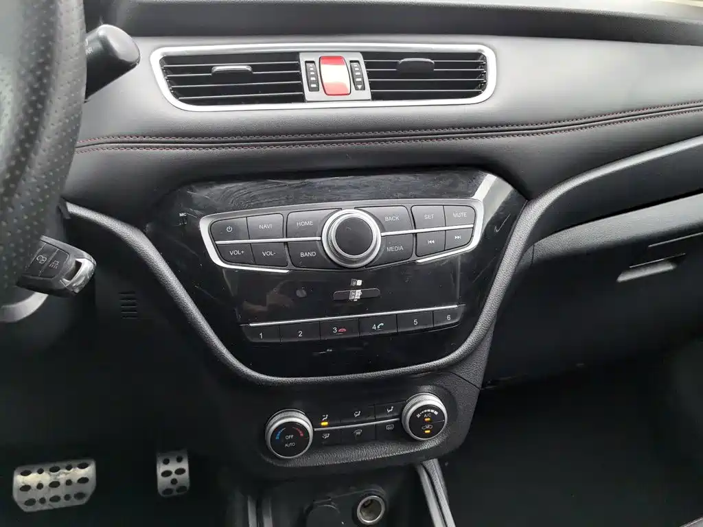 Haval H1 2017 2016 Facelift Blue Label 1.5L AMT Luxury