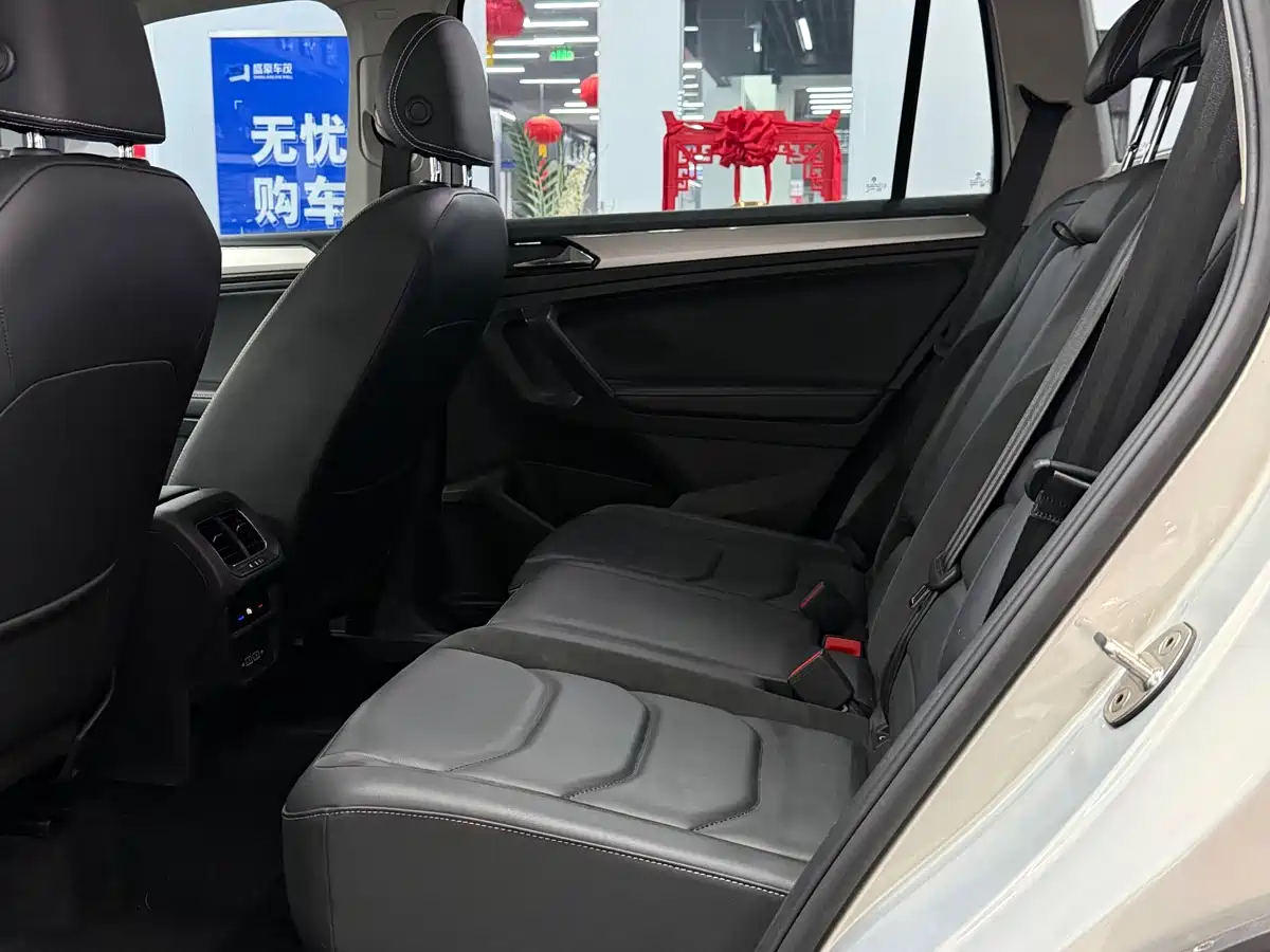 Volkswagen Tiguan L 2020 330TSI Auto 2WD Smart Luxury China VI фото 5