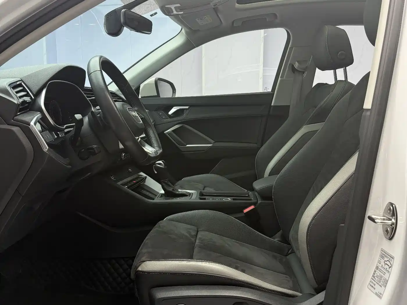Audi Q3 2022 35 TFSI Fashion Dynamic фото 9