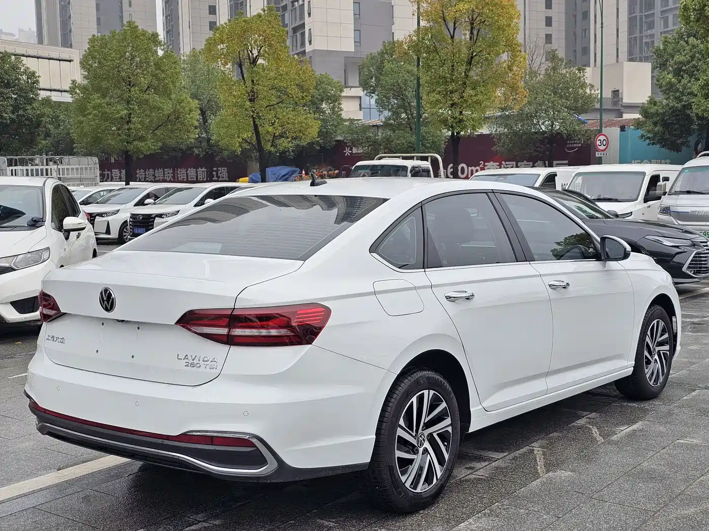 Volkswagen Lavida 2023 280TSI DSG Comfort Edition фото 12