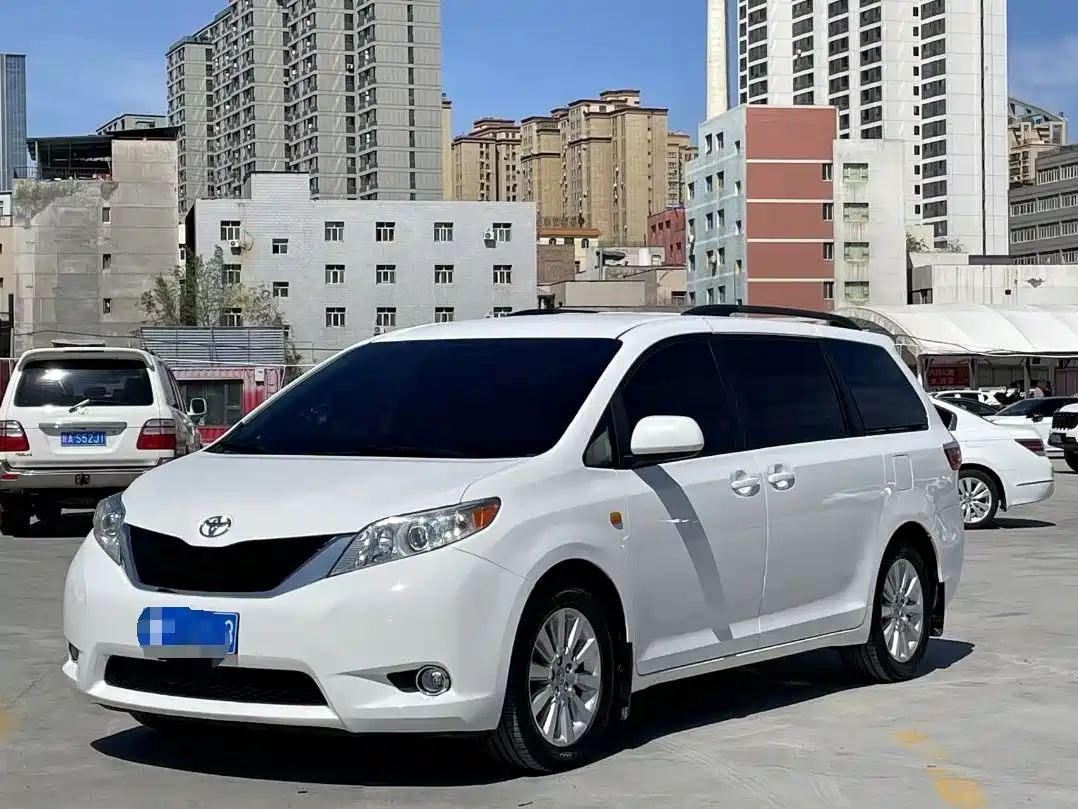Toyota Sienna 2015 3.5L 4WD L