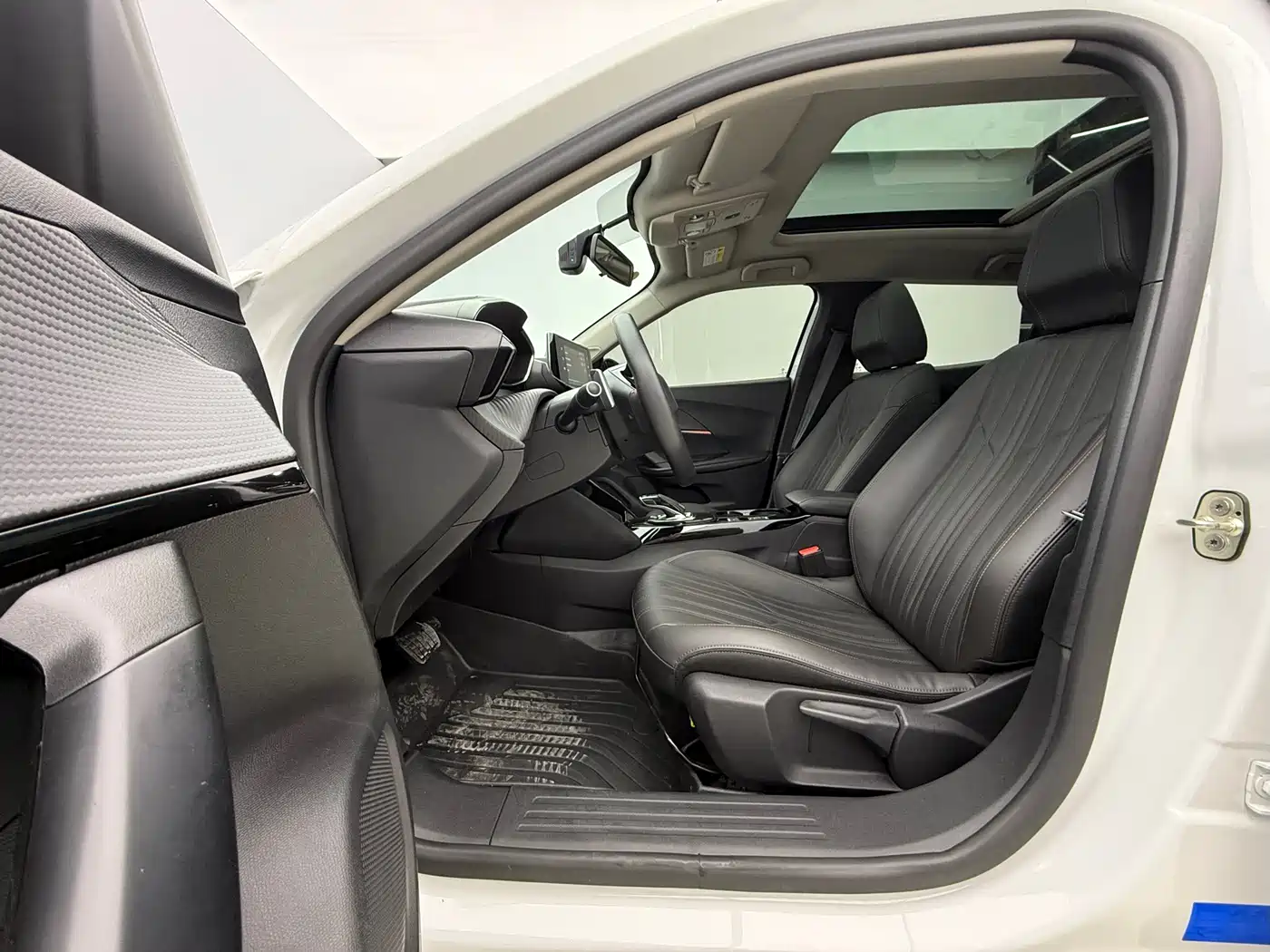 Peugeot 2008 2022 230THP THE ONE фото 20