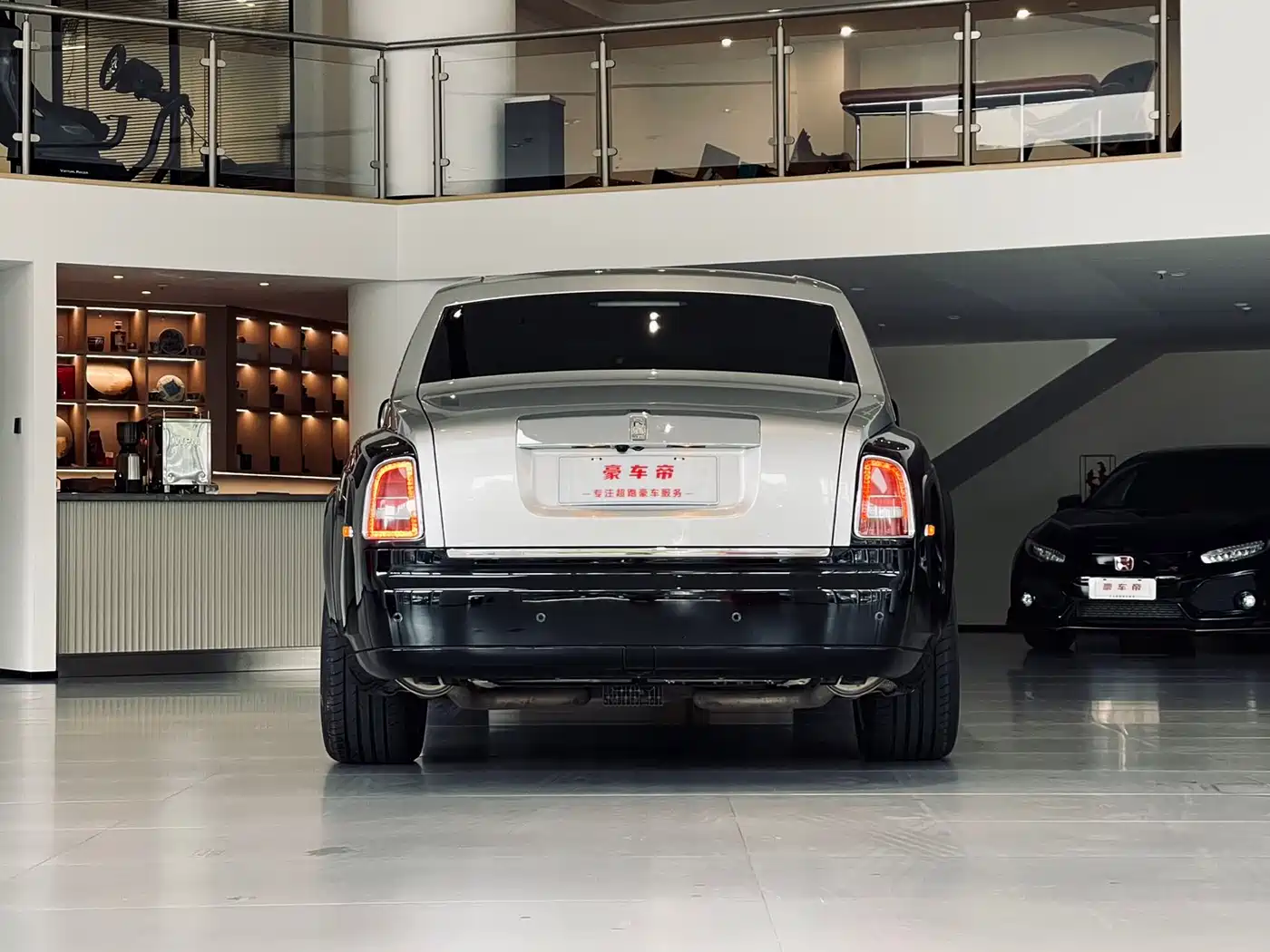 Rolls-Royce Phantom 2014 2013 6.7L Extended Wheelbase (EWB)