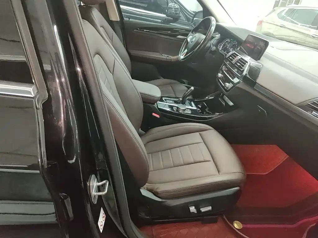 BMW X3 2019 xDrive25i Luxury Package фото 25