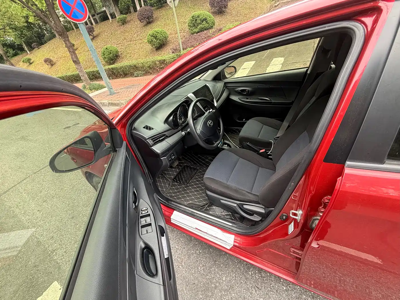 Toyota YARiS L Zhi Xuan 2016 Facelift 1.5E CVT Charming Edition фото 7