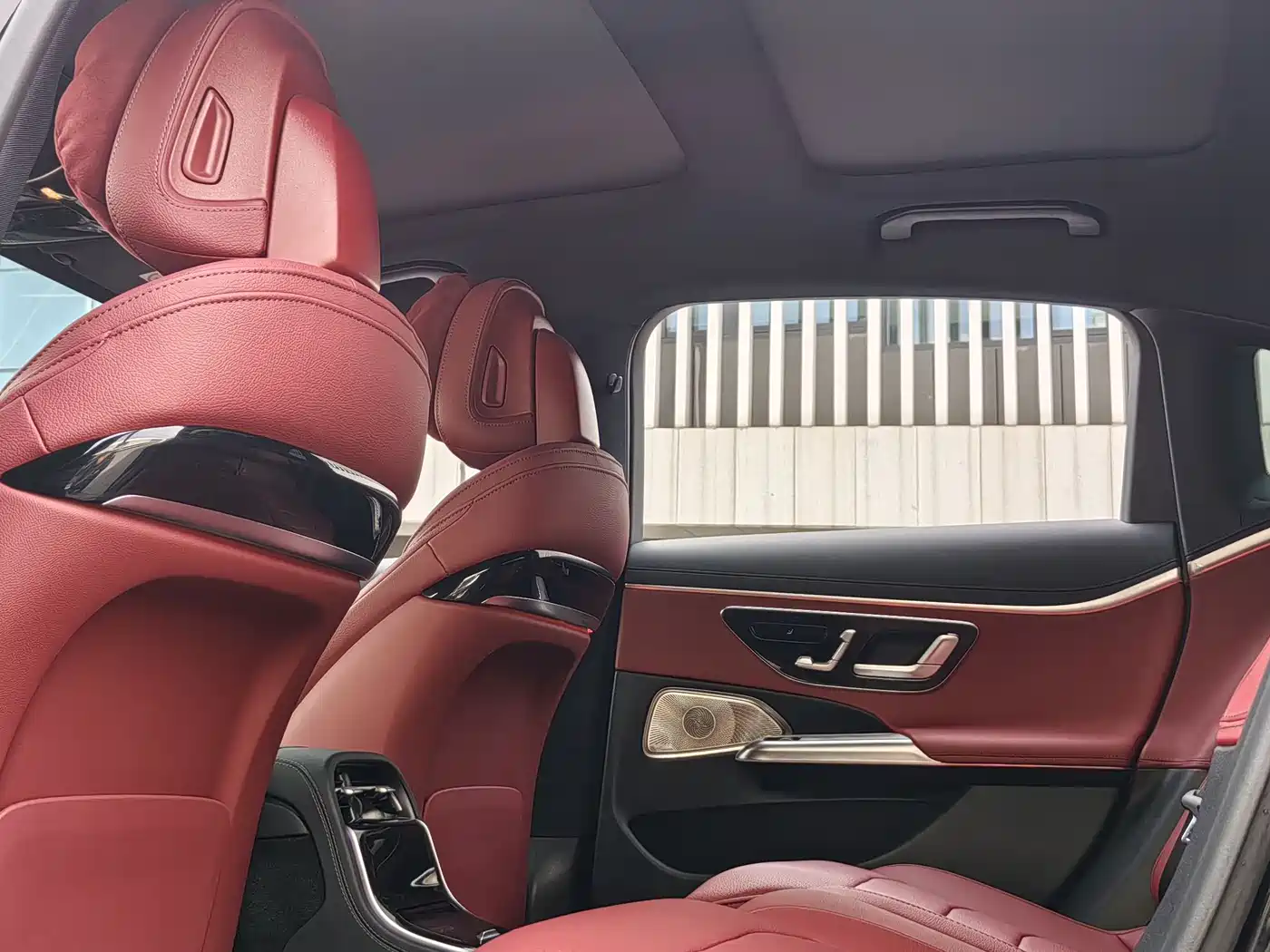 Mercedes-Benz E-Class 2024 Model E 300 L Luxury Sport фото 16
