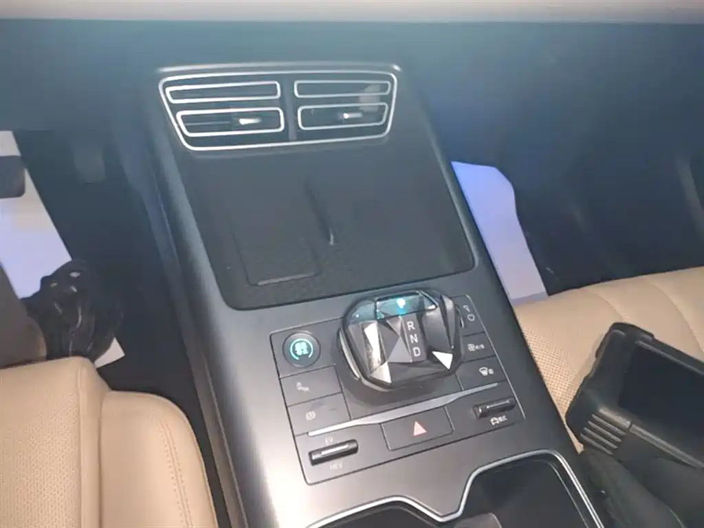 BYD Song Pro New Energy 2025 2nd Gen DM-i 115KM Excellence фото 14