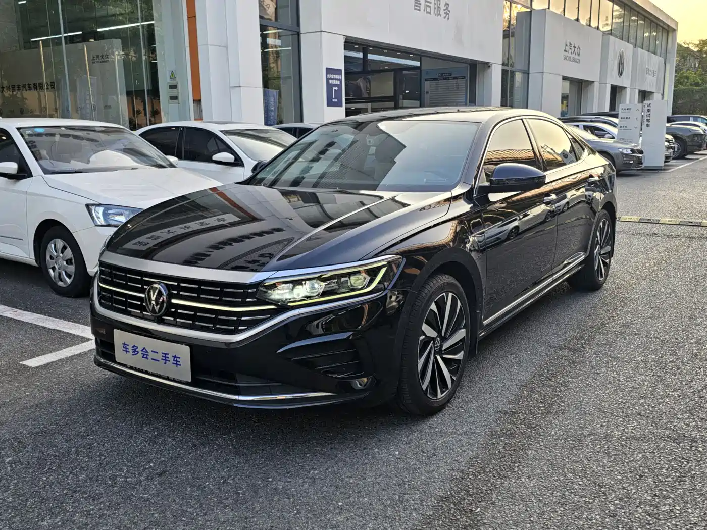 VOLKSWAGEN PASSAT