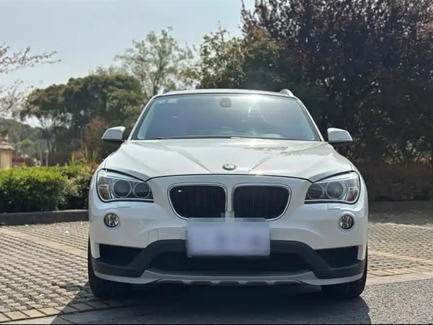 BMW X1 2015 Model sDrive18i Fashion Advanced Edition фото 3