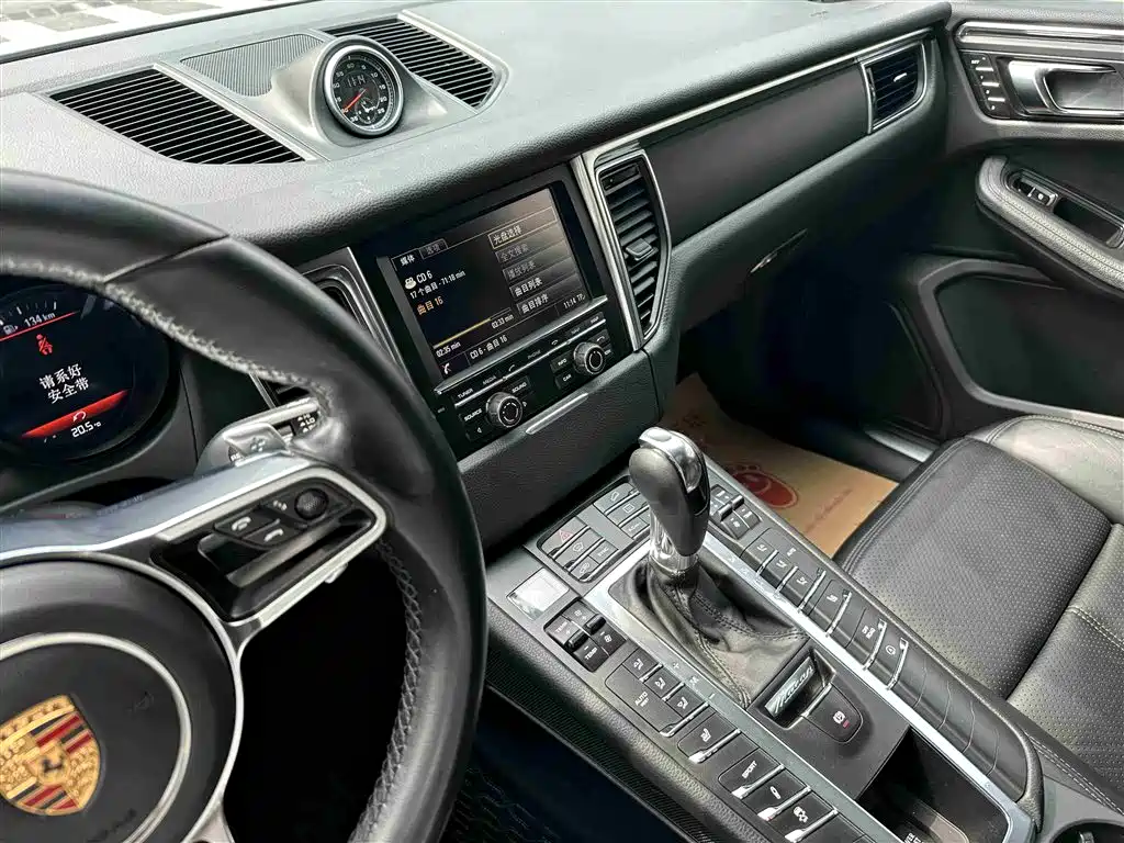 Porsche Macan 2014 Macan 2.0T фото 14
