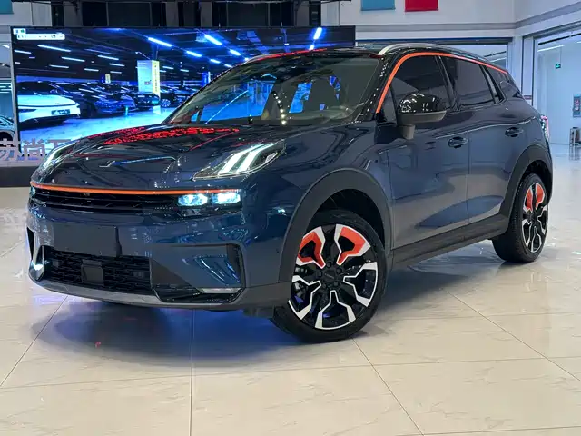 Lynk & Co 06 1.5T, Halo