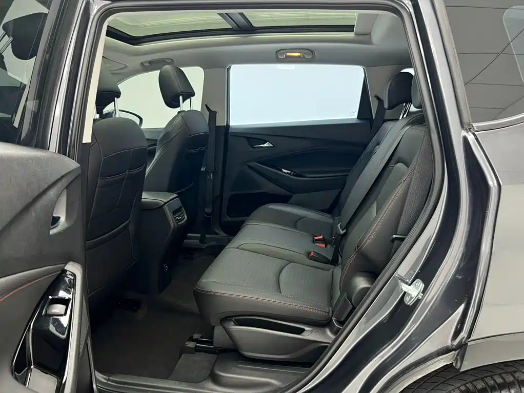 Chevrolet Orlando 2023 2020 Mild Hybrid Redline 530T Automatic Premium Edition (5+2 seater)