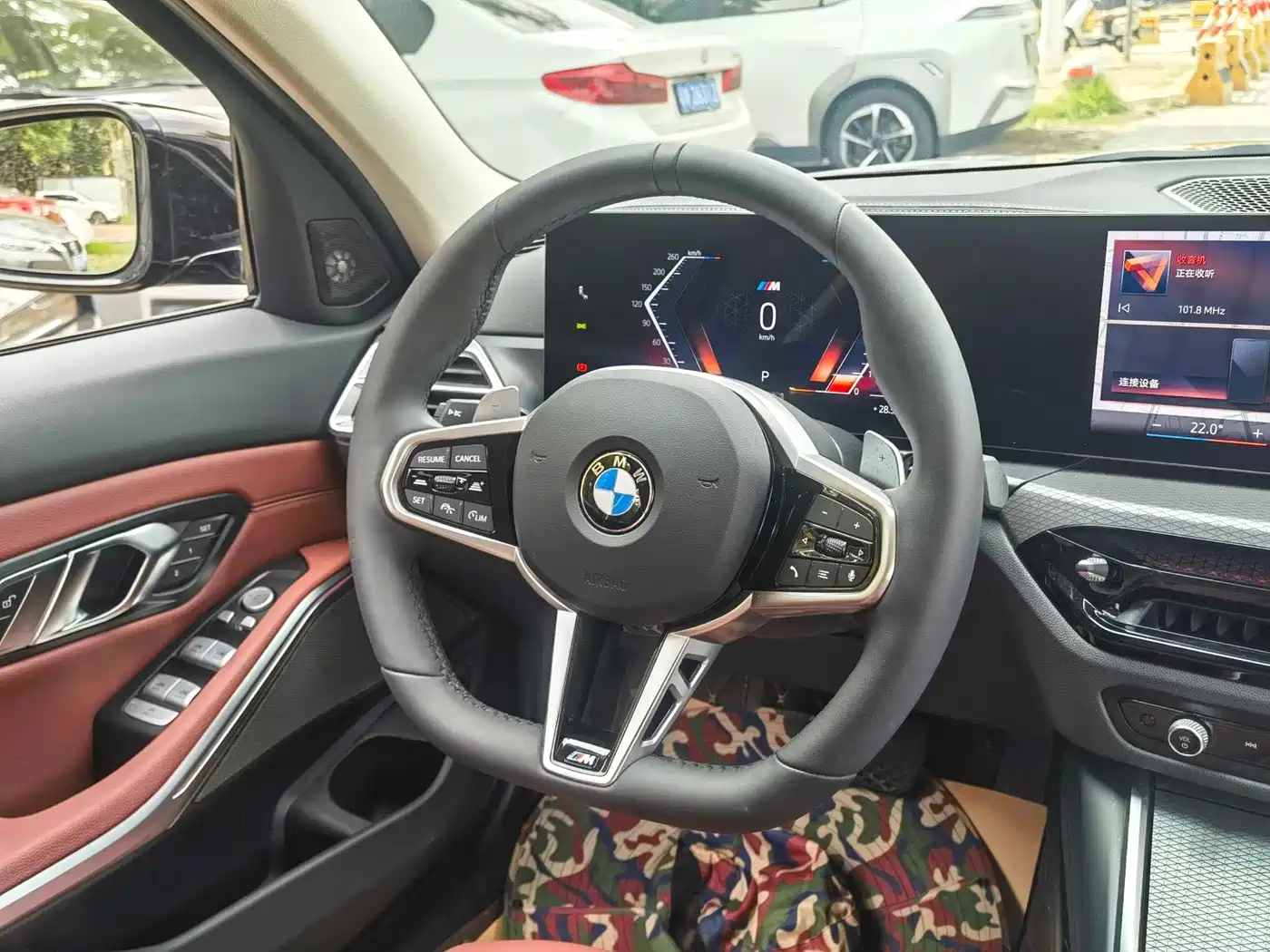 BMW 3 Series 2025 330Li M Sport Night Edition фото 5