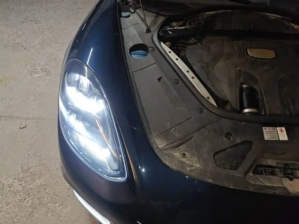 Porsche Panamera 2017 Panamera 3.0T фото 21