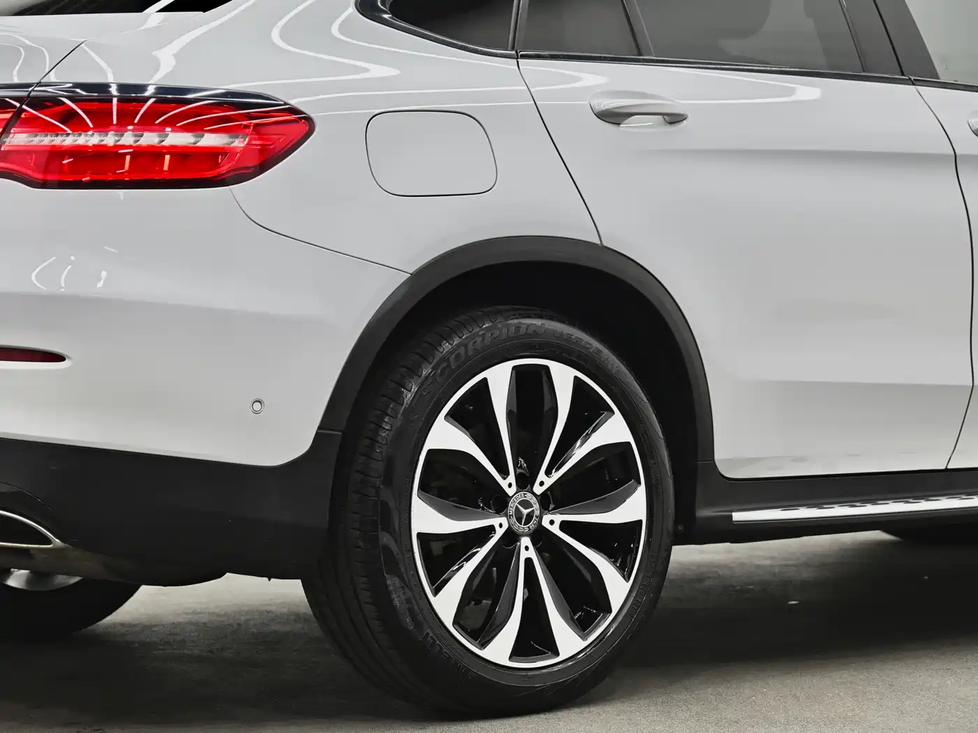Mercedes-Benz GLC Coupe 2019 GLC 260 4MATIC Coupe SUV фото 34