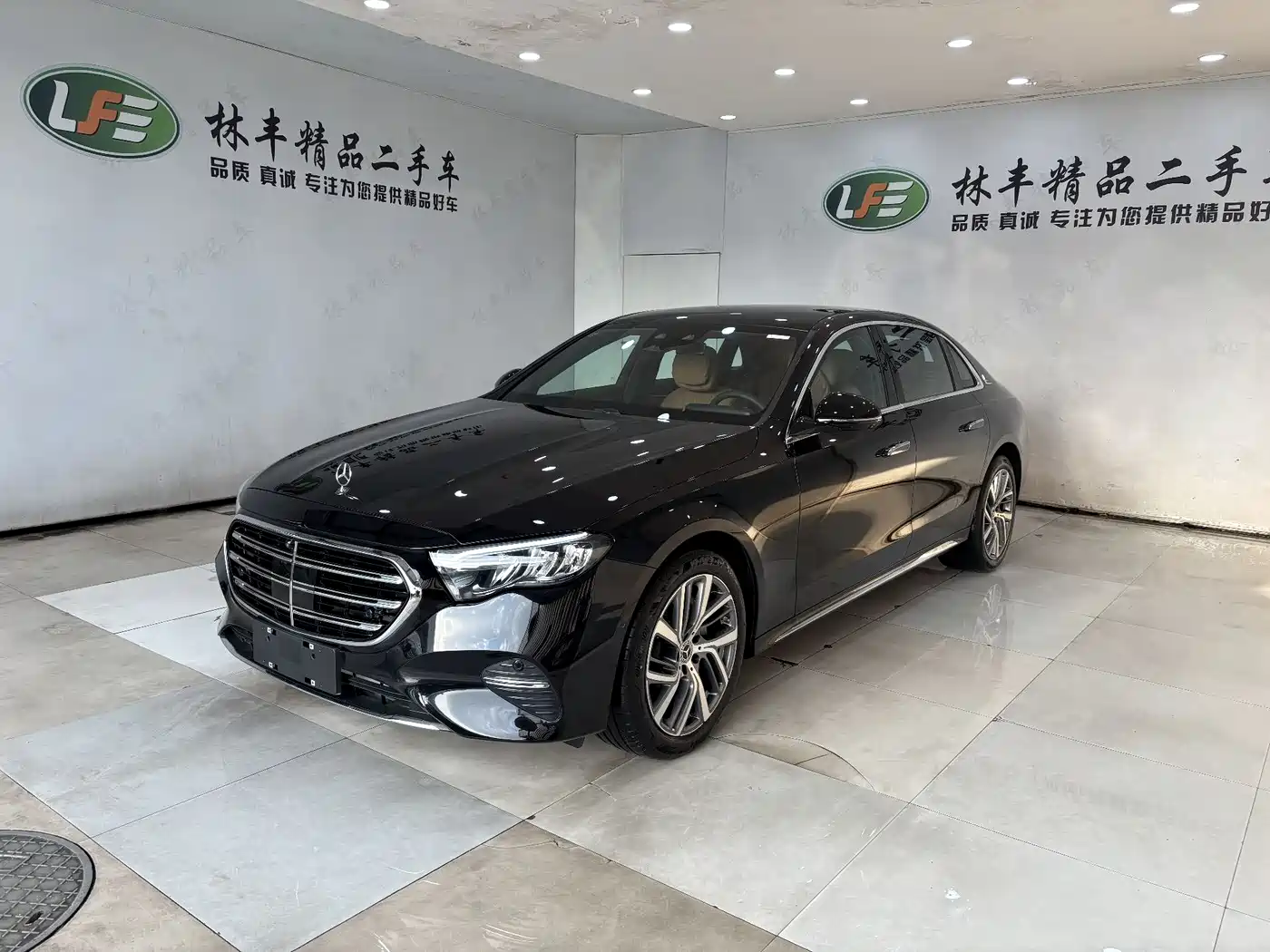 Mercedes-Benz E-Class 2025 E 300 L Fashion