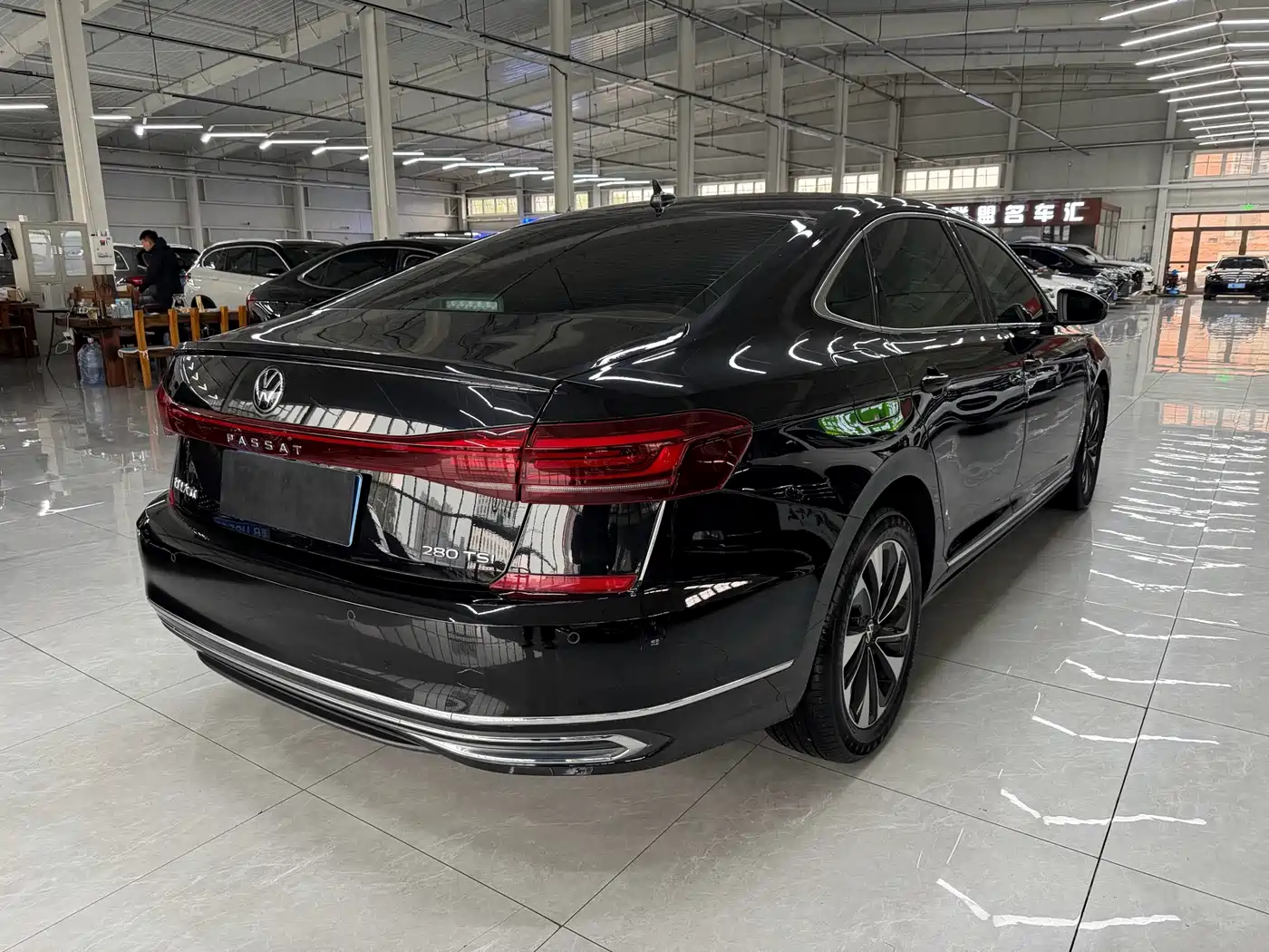 Volkswagen Passat 2022 280TSI Elite Edition фото 4