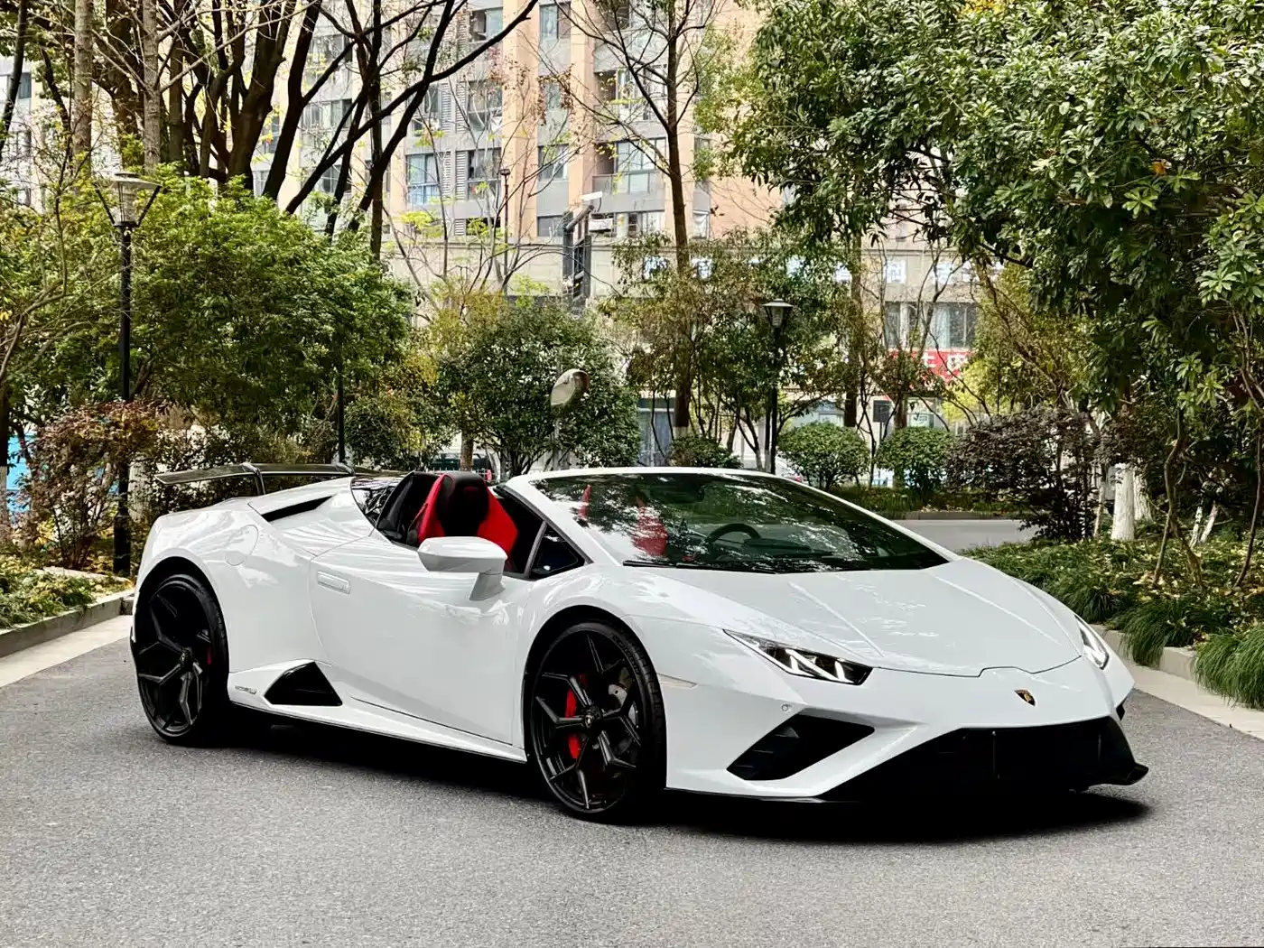 Lamborghini Huracán 2020 Huracán EVO RWD Spyder фото 3