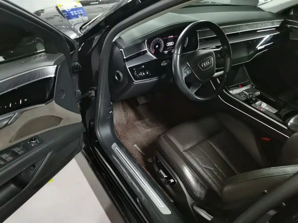 Audi A8 2019 Facelift Plus A8L 50 TFSI quattro Comfort фото 23