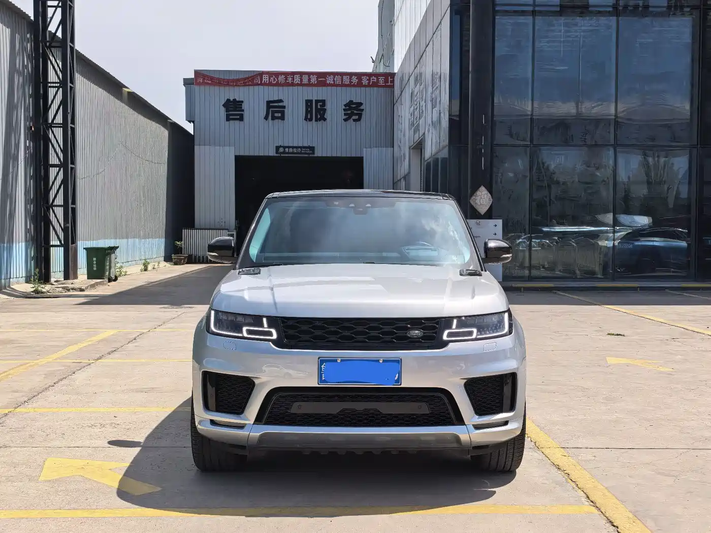 Land Rover Range Rover Sport 2022 3.0 L6 SE фото 2