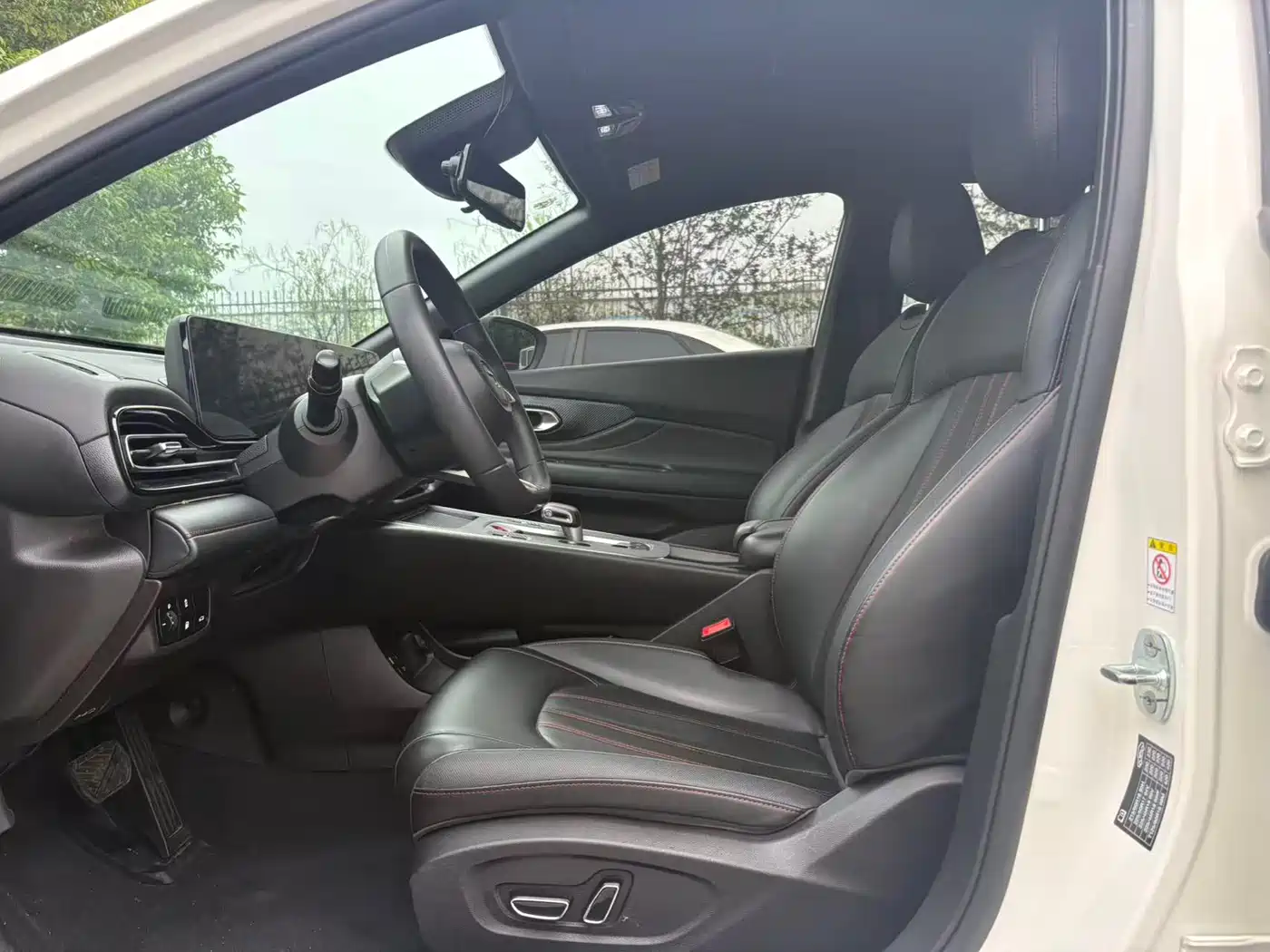 GAC Trumpchi Trumpchi Emkoo 2021 270T DCT J11 Edition фото 4