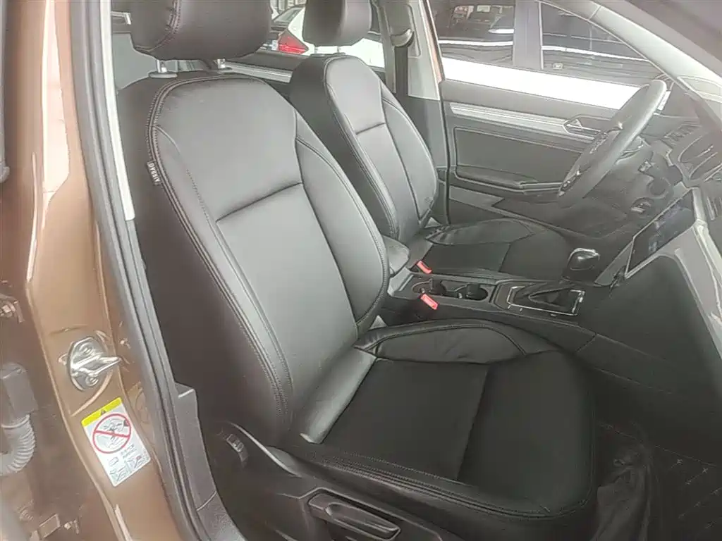 Volkswagen Lamando 2015 230TSI DSG Style фото 25